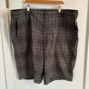 𝅺nike Golf Tour Performance Dri-Fit Men’s Gray Plaid Chino Shorts Sz 42 Stretch